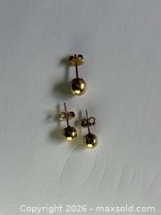 MaxSold Auction: (14k)Yellow Gold Ball Stud Earrings - New Westminster (British Columbia, Canada) PARTNER MANAGED Downsizing Online Auction - Quayside Drive (CONDO)