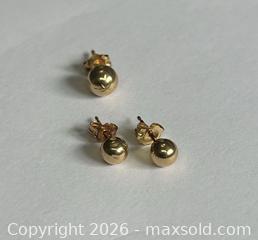 MaxSold Auction: (14k)Yellow Gold Ball Stud Earrings - New Westminster (British Columbia, Canada) PARTNER MANAGED Downsizing Online Auction - Quayside Drive (CONDO)