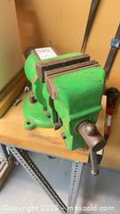 MaxSold Auction: 4-inch Jaw Bench Vise B - Brantford (Ontario, Canada) Estate Sale Online Auction - Fieldstone Circle