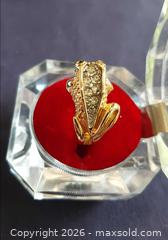 MaxSold Auction: Vintage Ring - North Vancouver (British Columbia, Canada) SELLER MANAGED Estate Sale Online Auction - 28th Street West (CONDO)