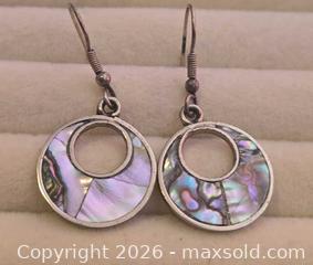 MaxSold Auction: Alpaca Mexico Silver Circle earrings with abalone - Burnaby (British Columbia, Canada) SELLER MANAGED Reseller Online Auction - Claude Avenue