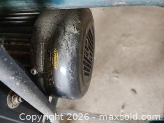 MaxSold Auction: Yardworks Electric Log Splitter - Prince Edward (Ontario, Canada) PARTNER MANAGED Downsizing Online Auction - East County Road 29