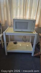 MaxSold Auction: Magic Chef White Countertop Microwave with Wooden 2-Shelf Stand - Toronto (Ontario, Canada) PARTNER MANAGED Estate Sale Online Auction -  Saint Andrews Gardens