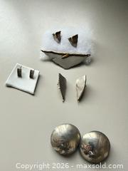 MaxSold Auction: Mixed Metal Sterling Silver & Gold Jewelry Lot - Oak Bay (British Columbia, Canada) PARTNER MANAGED Moving Online Auction - Plymouth Road