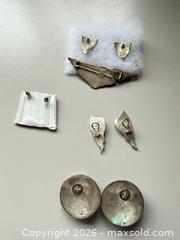 MaxSold Auction: Mixed Metal Sterling Silver & Gold Jewelry Lot - Oak Bay (British Columbia, Canada) PARTNER MANAGED Moving Online Auction - Plymouth Road