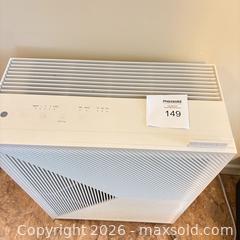 MaxSold Auction: Coway Airmega 240 Air Purifier - White - Stratford (Ontario, Canada) PARTNER MANAGED Estate Sale Online Auction - Cawston Street (CONDO)
