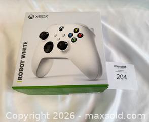 MaxSold Auction: SEALED Xbox Wireless Controller Robot White - Stratford (Ontario, Canada) PARTNER MANAGED Estate Sale Online Auction - Cawston Street (CONDO)