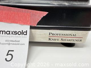 MaxSold Auction: Waring Pro Electric Knife Sharpener - Stratford (Ontario, Canada) PARTNER MANAGED Estate Sale Online Auction - Cawston Street (CONDO)