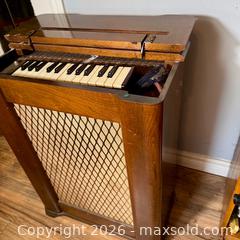 MaxSold Auction: Vintage Maas-Rowe Vibramachine Keyboard Carillon - Fort Erie (Ontario, Canada) SELLER MANAGED Estate Sale Online Auction - Caribou Trail Ridgway
