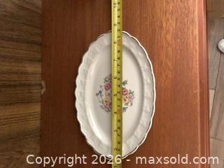 MaxSold Auction: Porcelain Floral Serving Platter with Gold Trim, about 10 in - Jacksonville (Florida, USA) SELLER MANAGED Downsizing Online Auction - Spanish Marsh Court