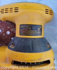 MaxSold Auction: DeWALT D26453 5 in Random Orbit Sander Corded Electric - Saanich (British Columbia, Canada) SELLER MANAGED Downsizing Online Auction - Carey Rd.