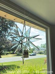 MaxSold Auction: Moravian Star A - North Whitehall Township (Pennsylvania, USA) PARTNER MANAGED Downsizing Online Auction - Vista Drive
