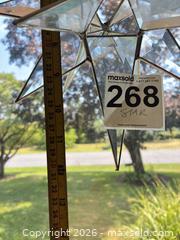 MaxSold Auction: Moravian Star A - North Whitehall Township (Pennsylvania, USA) PARTNER MANAGED Downsizing Online Auction - Vista Drive