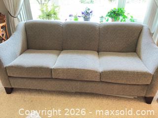 MaxSold Auction: Sofa C - North Whitehall Township (Pennsylvania, USA) PARTNER MANAGED Downsizing Online Auction - Vista Drive