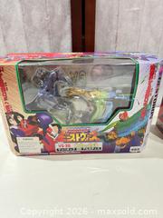 MaxSold Auction: Takara Beast Wars VS-36 Mapphick vs Arcadice (Pair) - Warwick (Rhode Island, USA) SELLER MANAGED Reseller Online Auction - Warwick Avenue