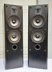 MaxSold Auction: British High End B&W Bowers and Wilkins V204 Large Floor Standing Loudspeakers  - Ottawa (Ontario, Canada) SELLER MANAGED Downsizing Online Auction -  Russell Road