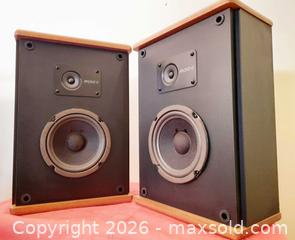 MaxSold Auction: Vintage Baby ADVENT Loudspeakers Speakers with New Foam Surrounds-MINT Condition  - Ottawa (Ontario, Canada) SELLER MANAGED Downsizing Online Auction -  Russell Road