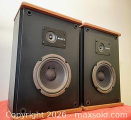 MaxSold Auction: Vintage Baby ADVENT Loudspeakers Speakers with New Foam Surrounds-MINT Condition  - Ottawa (Ontario, Canada) SELLER MANAGED Downsizing Online Auction -  Russell Road