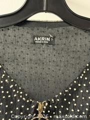 MaxSold Auction: Akrin woman Size 3 - Vancouver (British Columbia, Canada) PARTNER MANAGED Downsizing Online Auction - Venables Street