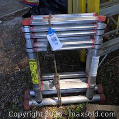 MaxSold Auction: Aluminum Multipurpose Telescoping/Articulating Ladder (Collapsed) - Stevensville (Maryland, USA) PARTNER MANAGED Downsizing Online Auction - Old Love Point Road