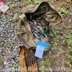 MaxSold Auction: Assorted Hand Tools: Wrenches, Sockets, Screwdrivers, Hex Keys - Stevensville (Maryland, USA) PARTNER MANAGED Downsizing Online Auction - Old Love Point Road