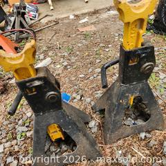 MaxSold Auction: Craftsman 3-Ton Steel Extra-High Jack Stands, Pair - Stevensville (Maryland, USA) PARTNER MANAGED Downsizing Online Auction - Old Love Point Road