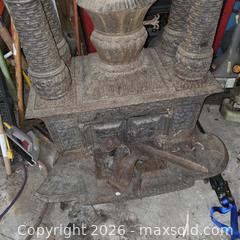 MaxSold Auction: Victorian Ornate Cast Iron Parlor Stove / Wood Burning, Large - Stevensville (Maryland, USA) PARTNER MANAGED Downsizing Online Auction - Old Love Point Road