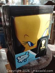 MaxSold Auction: Looney Tunes Tweety Universal Car Seat Covers, Pair - Bailey (Colorado, USA) SELLER MANAGED Estate Sale Online Auction - Badger Lane