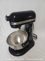 MaxSold Auction: KithenAid Professional HD550 Stand Mixer - Toronto (Ontario, Canada) PARTNER MANAGED Reseller Online Auction - Queen Street West