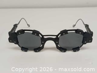 MaxSold Auction: Kuborum Maske V1 Sunglasses  - Toronto (Ontario, Canada) PARTNER MANAGED Reseller Online Auction - Queen Street West