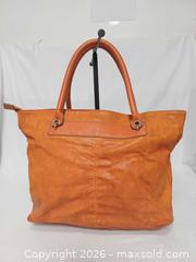 MaxSold Auction: Marc Jacob Burnt Orange Leather Frog  Fob Tote Shoulder Handbag  - Toronto (Ontario, Canada) PARTNER MANAGED Reseller Online Auction - Queen Street West
