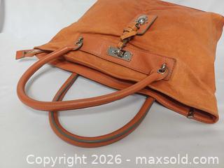 MaxSold Auction: Marc Jacob Burnt Orange Leather Frog  Fob Tote Shoulder Handbag  - Toronto (Ontario, Canada) PARTNER MANAGED Reseller Online Auction - Queen Street West