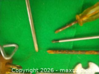 MaxSold Auction: Assorted Screwdrivers and Nut Drivers (10+) - San Mateo (California, USA) SELLER MANAGED Moving Online Auction - Seville Way