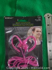 MaxSold Auction: e-CIRCUIT Pink Sport Earhook Earphones — 3.5mm Wired - San Mateo (California, USA) SELLER MANAGED Moving Online Auction - Seville Way