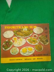 MaxSold Auction: Favorite Dim Sum by Lonnie Mock — 1979 Paperback - San Mateo (California, USA) SELLER MANAGED Moving Online Auction - Seville Way