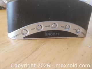 MaxSold Auction: Timex T121 Digital Alarm Clock - Black/Silver - San Mateo (California, USA) SELLER MANAGED Moving Online Auction - Seville Way