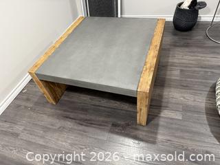 MaxSold Auction: Grey large coffee table - Peterborough (Ontario, Canada) SELLER MANAGED Moving Online Auction - Dobbin Avenue .