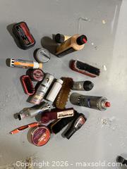 MaxSold Auction: shoe cleaner lot - Peterborough (Ontario, Canada) SELLER MANAGED Moving Online Auction - Dobbin Avenue .