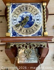 MaxSold Auction: Wall clock - Windsor (Ontario, Canada) SELLER MANAGED Reseller Online Auction - Byng Road