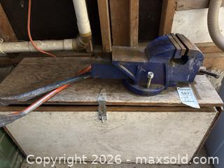 MaxSold Auction: Bench Vise and Crowbars - Pickering (Ontario, Canada) SELLER MANAGED Moving Online Auction - Shay Drive