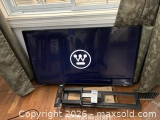 MaxSold Auction: Westinghouse 43" 4K UHD TV With Wall Mount - Pickering (Ontario, Canada) SELLER MANAGED Moving Online Auction - Shay Drive
