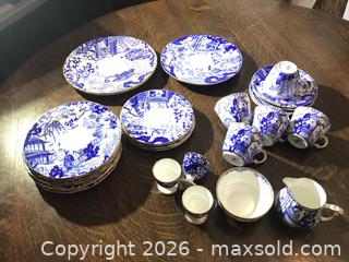 MaxSold Auction: Blue & White Transferware Porcelain Dinnerware Set with Gold Rim - Richmond Hill (Ontario, Canada) PARTNER MANAGED Estate Sale Online Auction - Hall Street