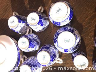 MaxSold Auction: Blue & White Transferware Porcelain Dinnerware Set with Gold Rim - Richmond Hill (Ontario, Canada) PARTNER MANAGED Estate Sale Online Auction - Hall Street