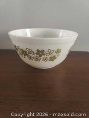 MaxSold Auction: Vintage Pyrex bowl Spring Blossom Crazy Daisy 1.5 Qt - Windsor (Ontario, Canada) SELLER MANAGED Downsizing Online Auction - Deerbrook Drive