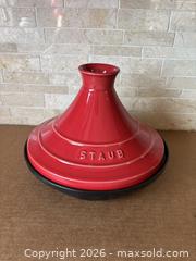 MaxSold Auction: Staub Red 28 cm Tagine — Enameled Ceramic Lid & Cast Iron Base - Calgary (Alberta, Canada) SELLER MANAGED Downsizing Online Auction -  Rundleville Drive Ne