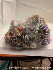 MaxSold Auction: Bag of miscellaneous costume jewelry - Calgary (Alberta, Canada) SELLER MANAGED Downsizing Online Auction - 59 Avenue Se