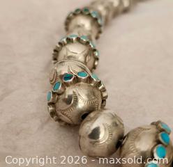 MaxSold Auction: Vintage Sterling Navajo Pearl Necklace  - Toronto (Ontario, Canada) SELLER MANAGED Reseller Online Auction - Melita Avenue
