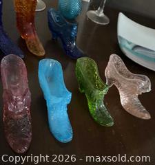 MaxSold Auction: Mixed Glass Decorative Figurines, Ornaments & Vases (10-15 pcs) - Didsbury (Alberta, Canada) PARTNER MANAGED Moving Online Auction - Deer Coulee Drive