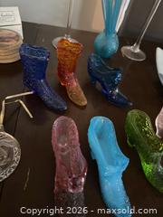 MaxSold Auction: Mixed Glass Decorative Figurines, Ornaments & Vases (10-15 pcs) - Didsbury (Alberta, Canada) PARTNER MANAGED Moving Online Auction - Deer Coulee Drive