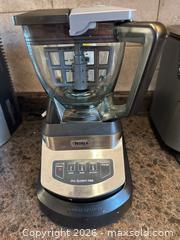 MaxSold Auction: Ninja Pro System 1100 Countertop Blender, Glass Pitcher - Didsbury (Alberta, Canada) PARTNER MANAGED Moving Online Auction - Deer Coulee Drive